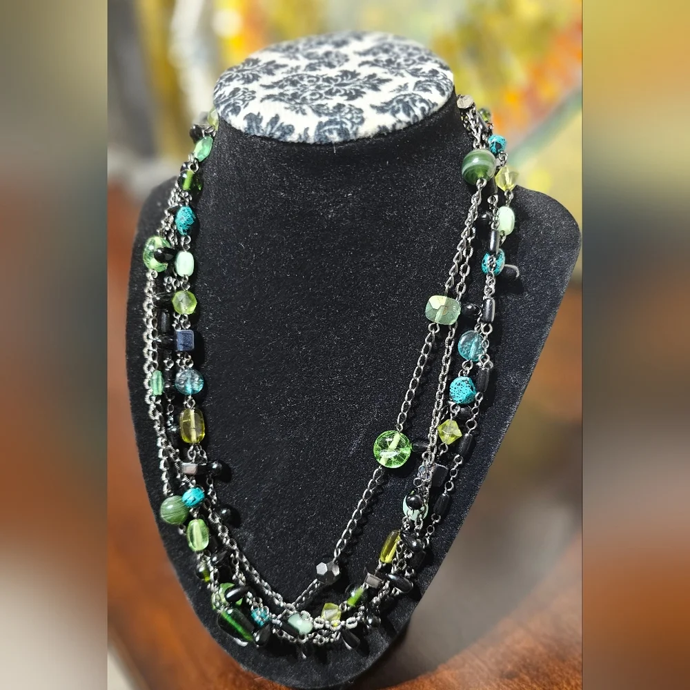 Lia Sophia Multi-Strand "Herb Garden" Green Glass Resin Beaded Necklace 17-20in - Picture 4 of 12
